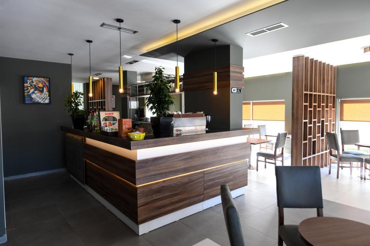 Santo Hotel Shkodër 외부 사진